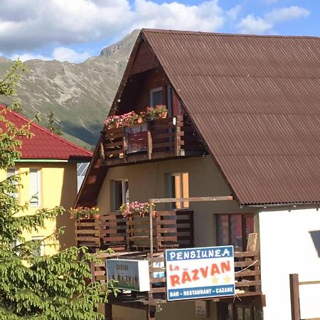 Cabana La Razvan Petrozsény Kültér fotó