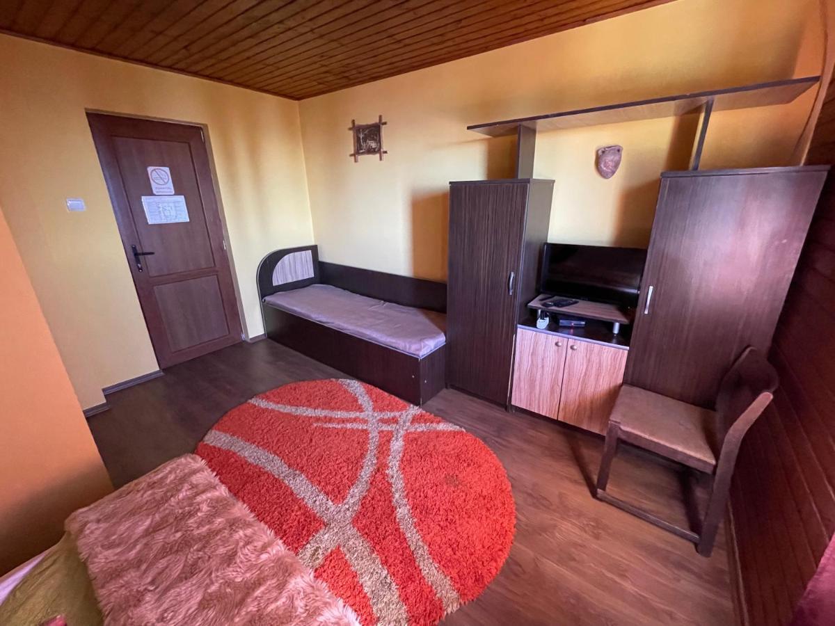 Cabana La Razvan Petrozsény Kültér fotó